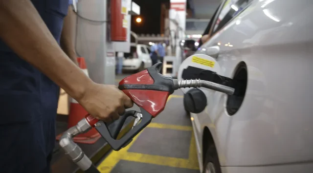 A Influência dos Preços da Gasolina na Inflação